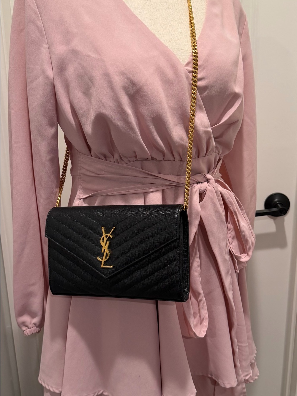 Source Unknown Black Quilted Crossbody with Gold Chain